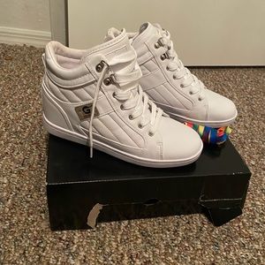 GBG Los Angeles women’s shoes 7.5